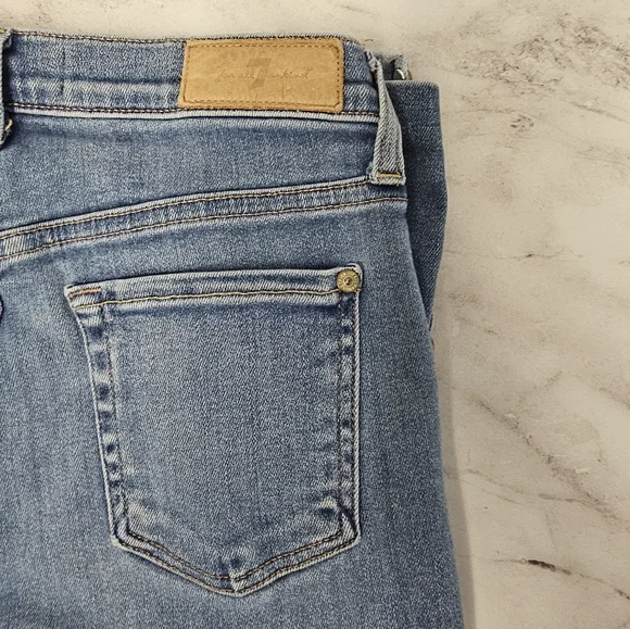 7 For All Mankind High Rise Straight Leg Flared Studded Blue Jeans 26 Preowned - Picture 7 of 10